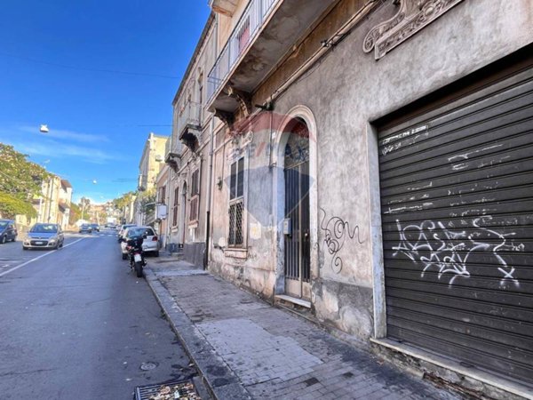 locale commerciale in vendita a Catania in zona Cibali