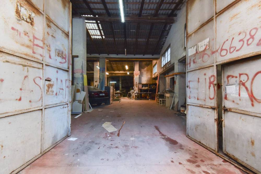 locale commerciale in vendita a Catania