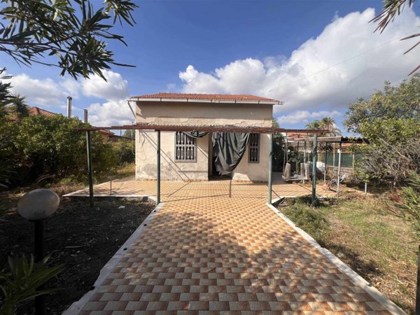 casa indipendente in vendita a Catania in zona Fontanarossa