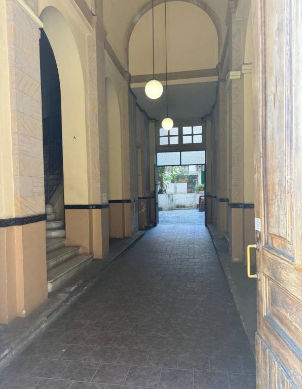 locale di sgombero in vendita a Catania in zona Centro Storico