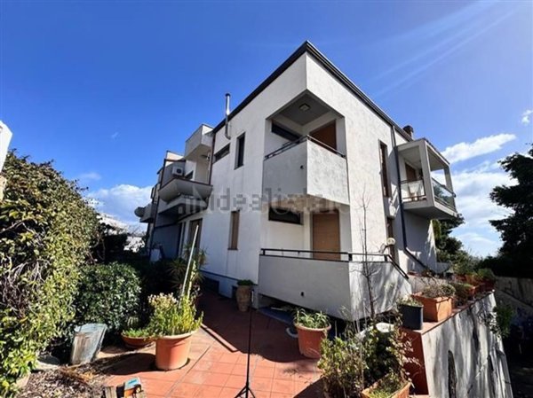 casa indipendente in vendita a Catania in zona Trappeto