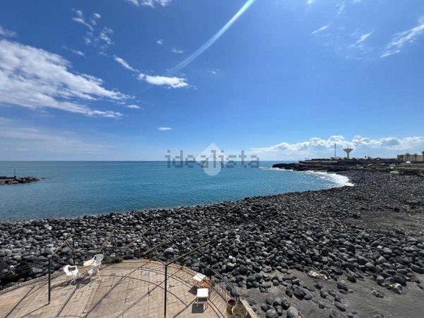 casa indipendente in vendita a Catania in zona Ognina