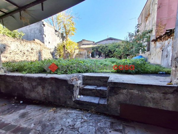 casa indipendente in vendita a Catania in zona Centro Storico