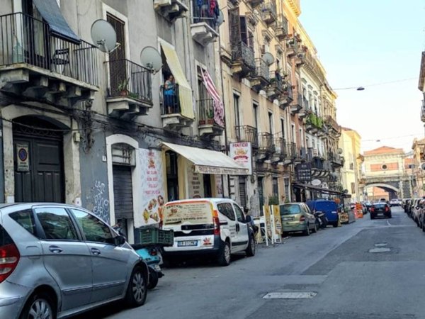 locale commerciale in vendita a Catania in zona Centro Storico