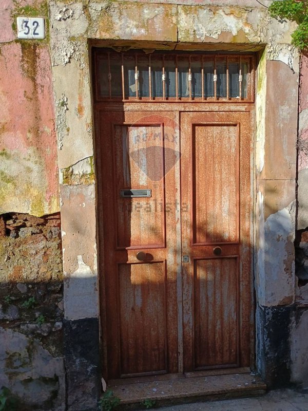 casa indipendente in vendita a Catania in zona Centro Storico