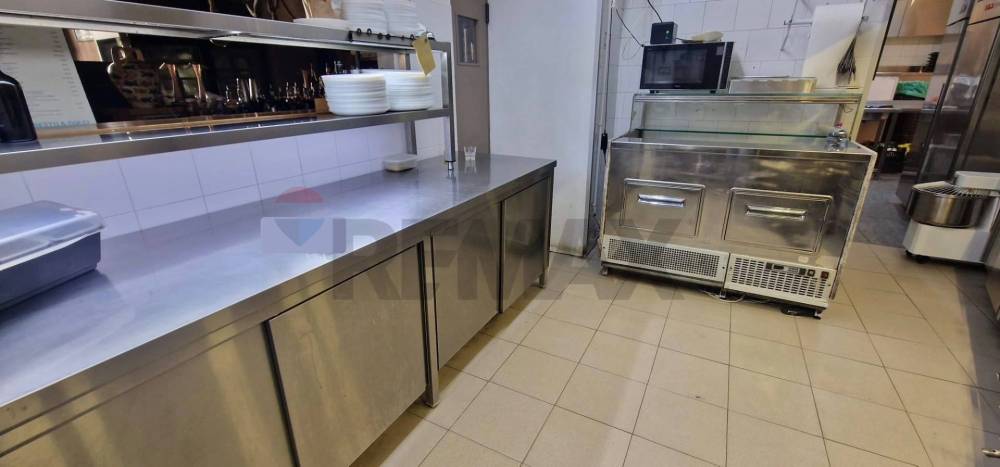 locale commerciale in vendita a Catania in zona Centro Storico