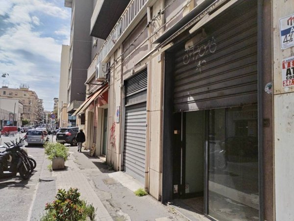 negozio in vendita a Catania in zona Picanello