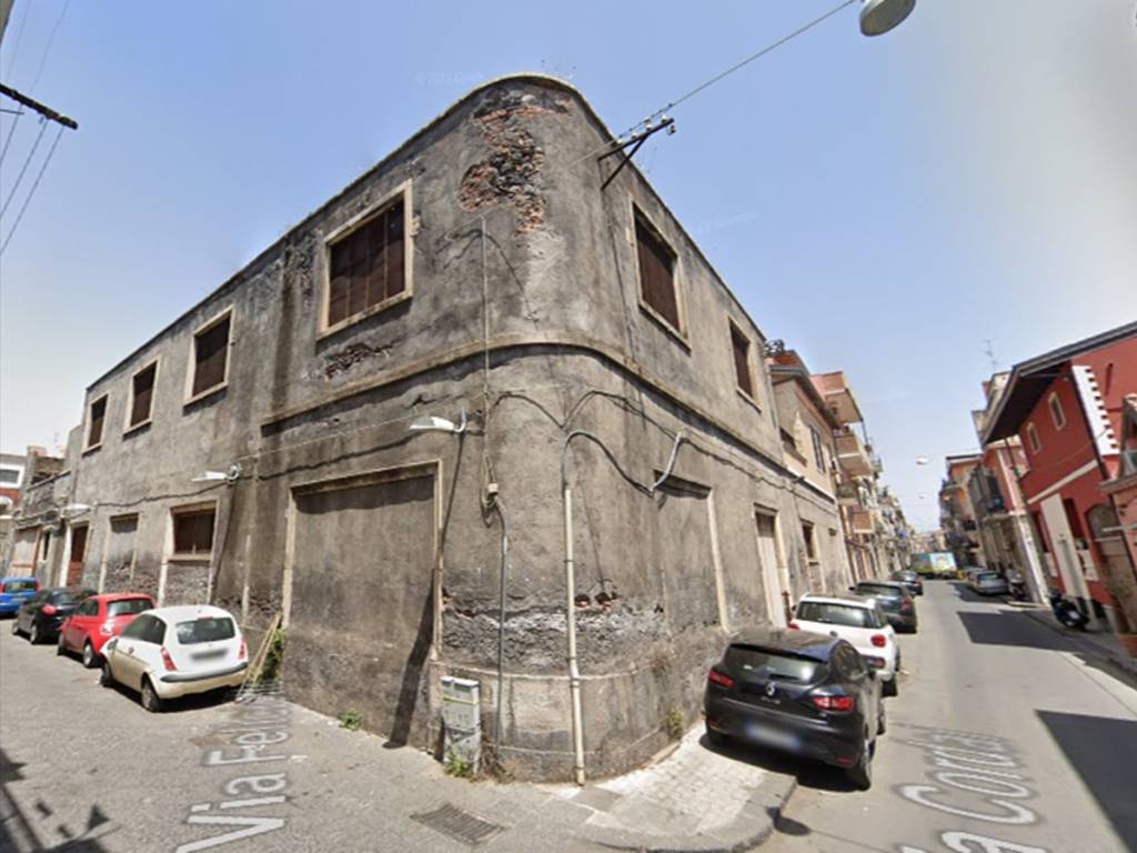 locale commerciale in vendita a Catania