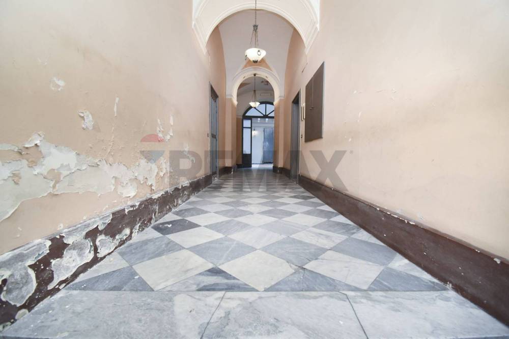 locale commerciale in vendita a Catania