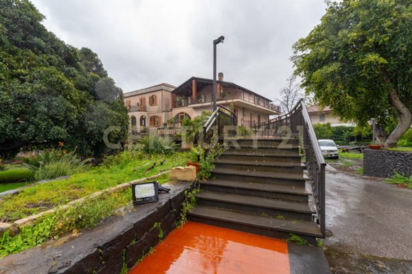 casa indipendente in vendita a Catania