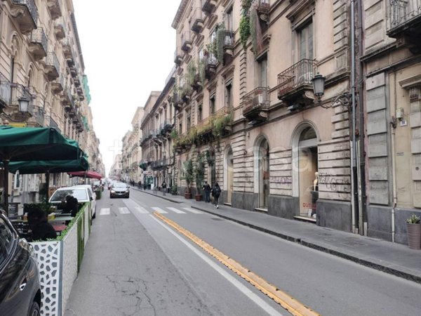 negozio in vendita a Catania in zona Centro Storico