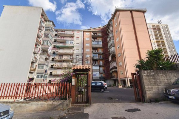 appartamento in vendita a Catania in zona Librino