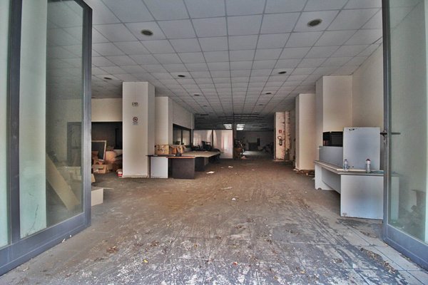 locale commerciale in vendita a Catania