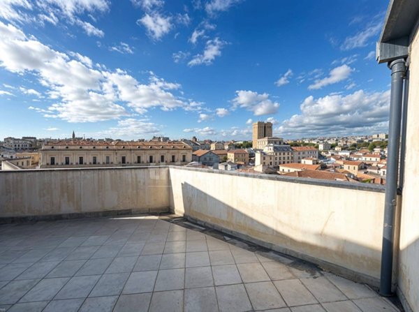 appartamento in vendita a Catania in zona Centro Storico