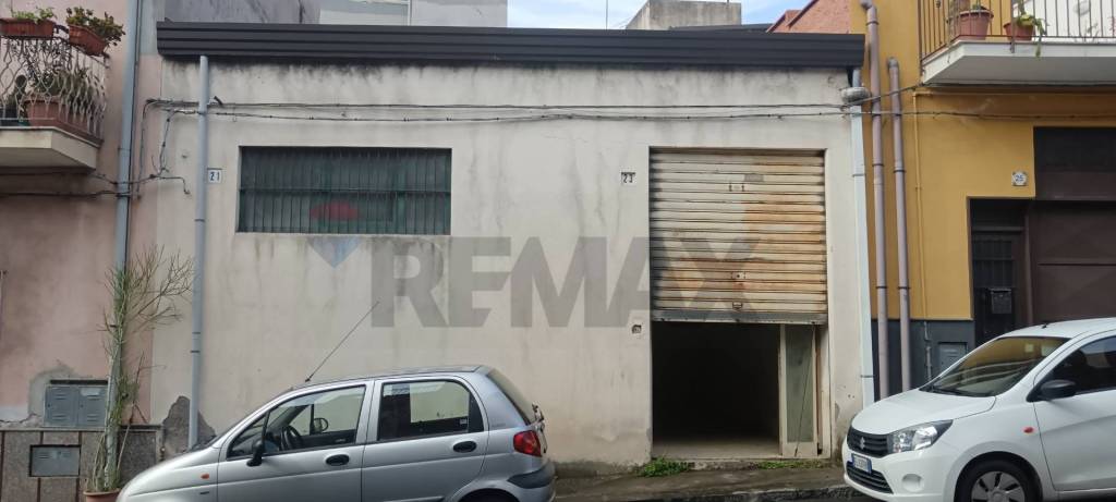 negozio in vendita a Catania in zona Picanello