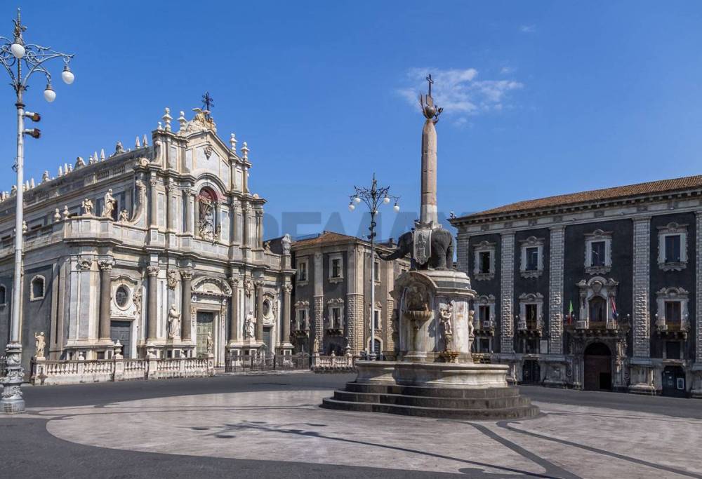 negozio in vendita a Catania in zona Centro Storico