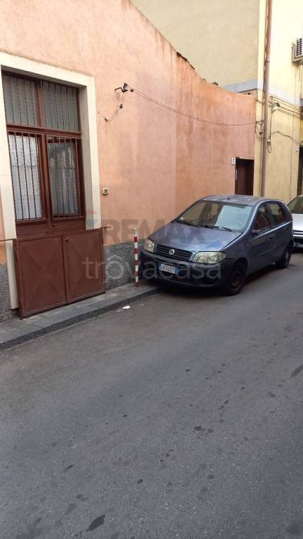 casa indipendente in vendita a Catania in zona Centro Storico