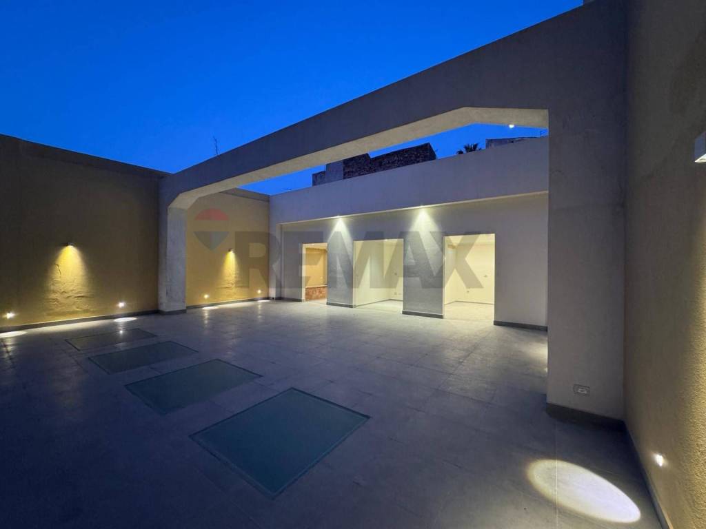 intera palazzina in vendita a Catania in zona Centro Storico