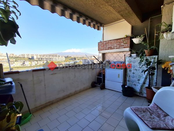 appartamento in vendita a Catania in zona Villaggio Sant'Agata