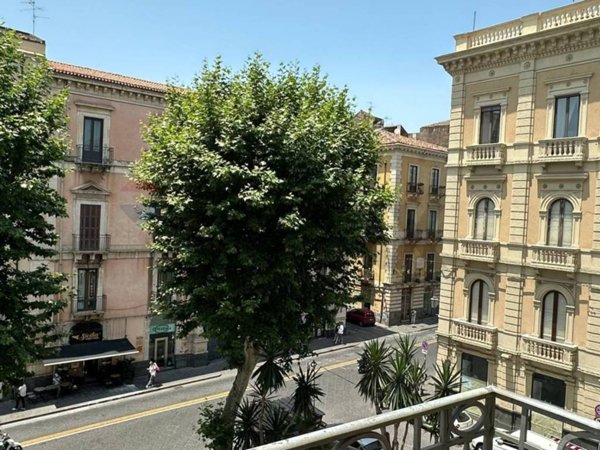 intera palazzina in vendita a Catania in zona Centro Storico