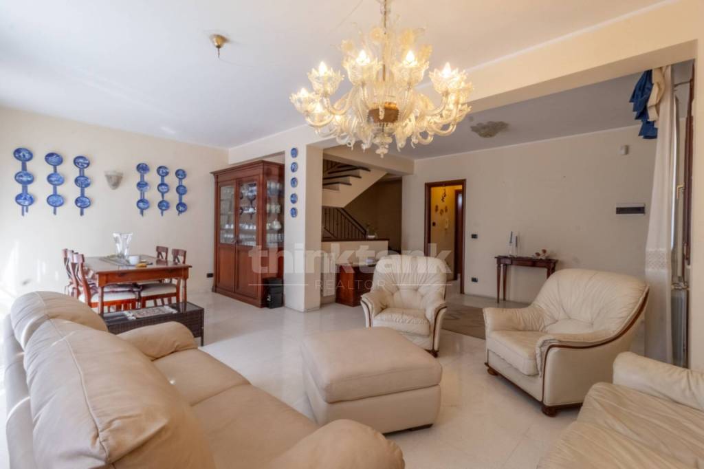 casa indipendente in vendita a Catania