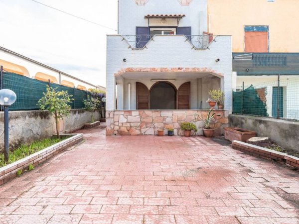 casa indipendente in vendita a Catania in zona Fontanarossa