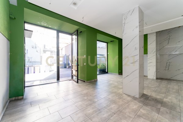 locale commerciale in vendita a Catania