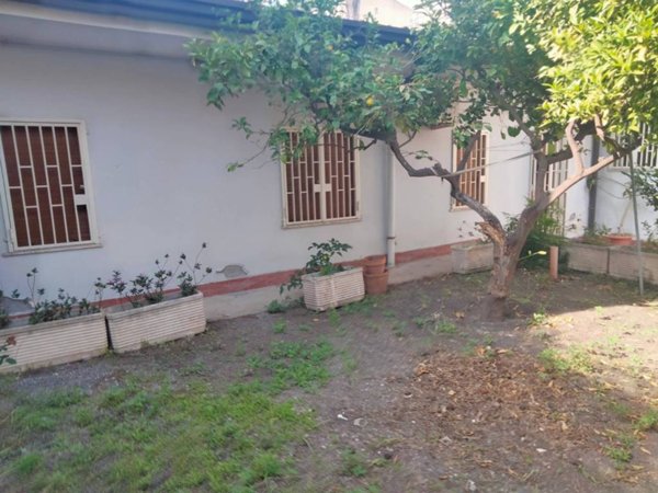 casa indipendente in vendita a Catania