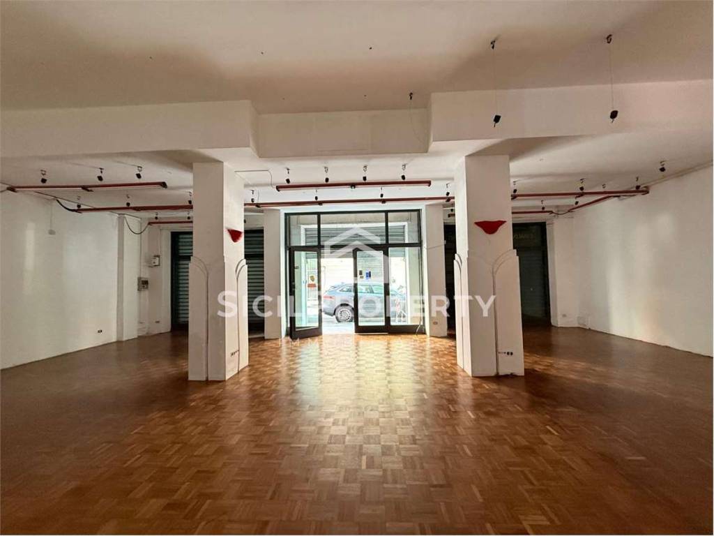 negozio in vendita a Catania