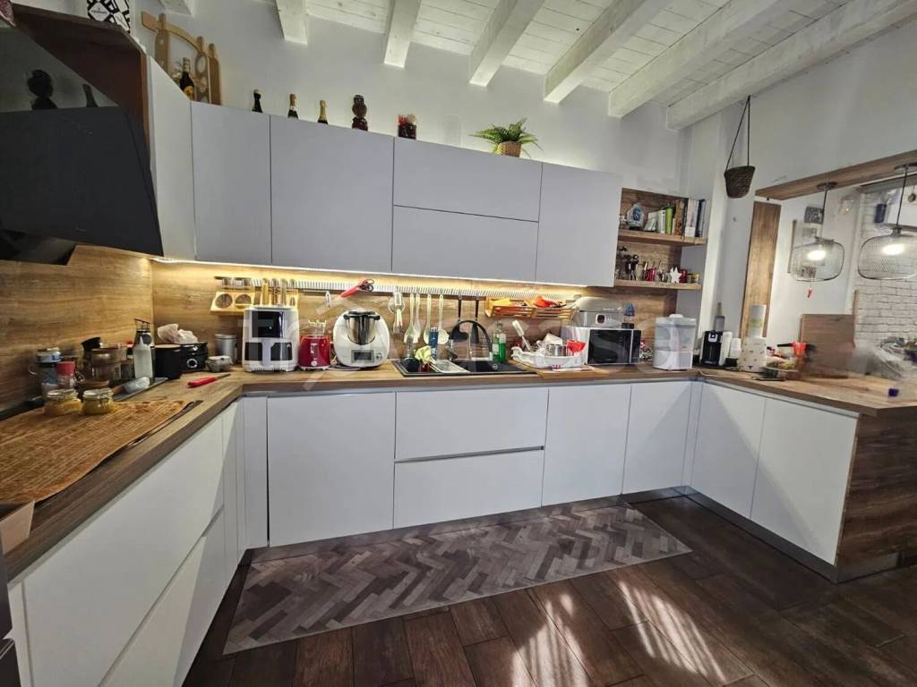 casa indipendente in vendita a Catania