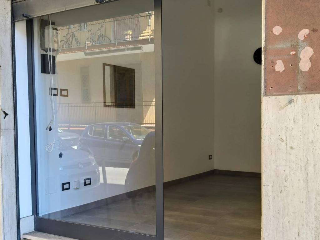 negozio in vendita a Catania in zona Picanello