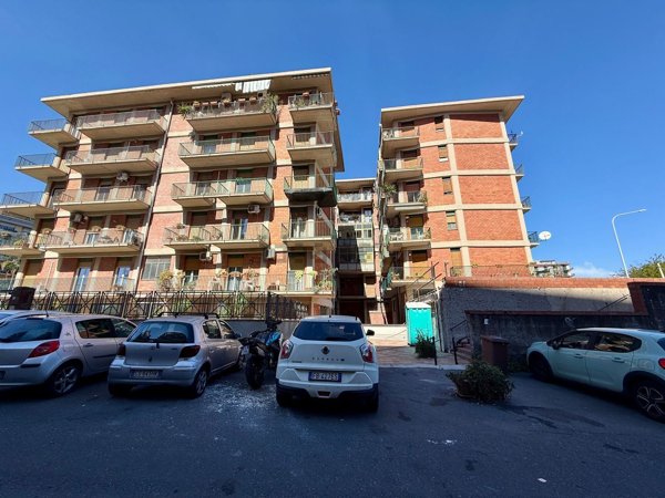 appartamento in vendita a Catania in zona Ognina