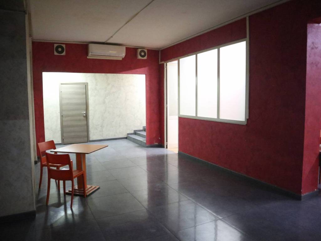 locale commerciale in vendita a Catania in zona Nesima