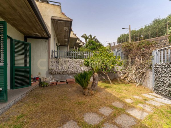 casa indipendente in vendita a Catania in zona Trappeto