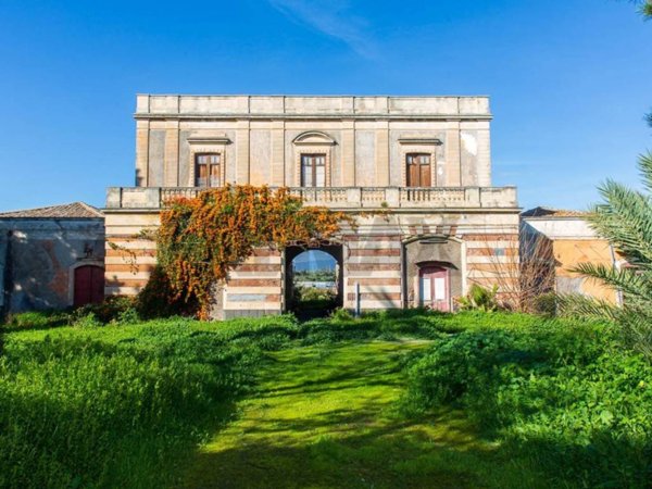 casa indipendente in vendita a Catania in zona Librino