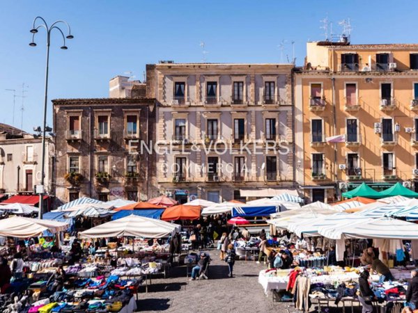 intera palazzina in vendita a Catania