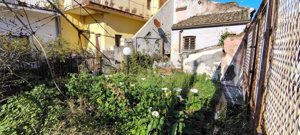 casa indipendente in vendita a Catania in zona Barriera del Bosco