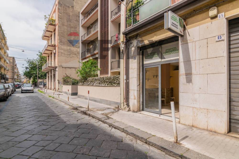 negozio in vendita a Catania in zona Centro Storico