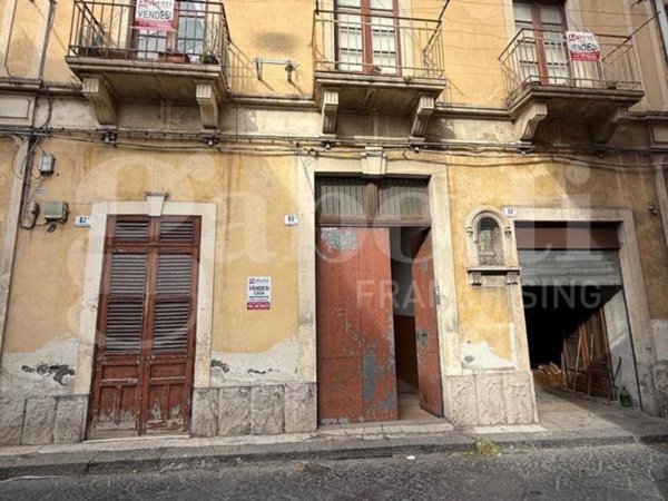 intera palazzina in vendita a Catania in zona Fontanarossa