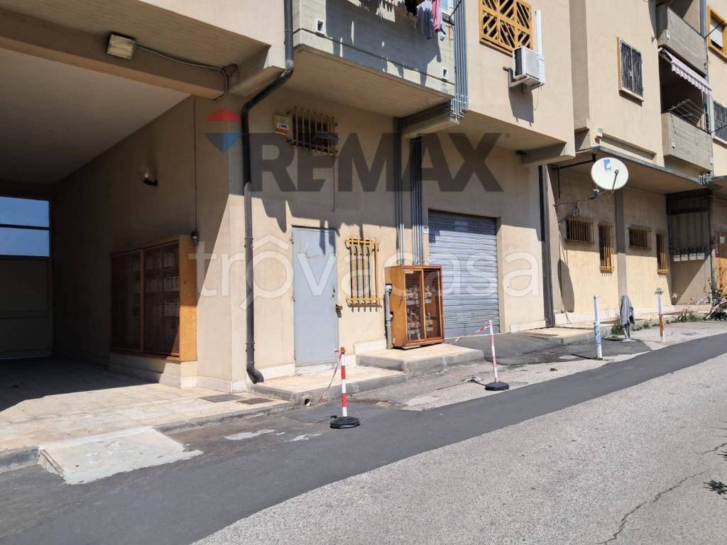 negozio in vendita a Catania in zona Librino
