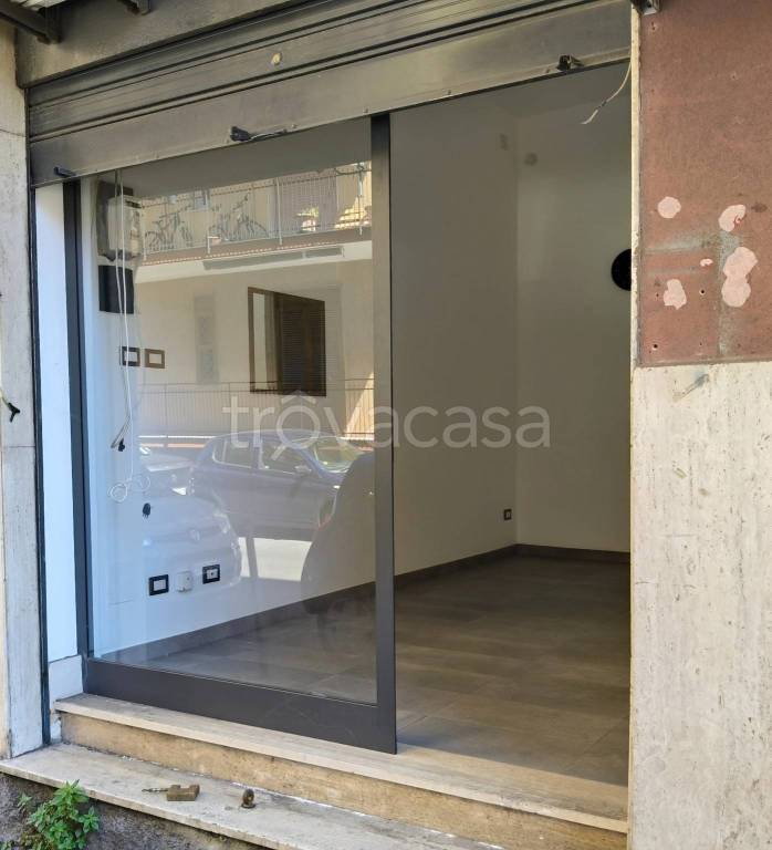 negozio in vendita a Catania in zona Picanello