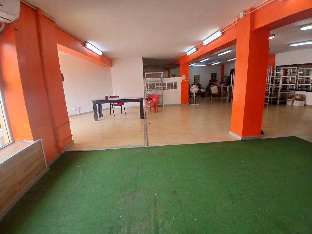 negozio in vendita a Catania