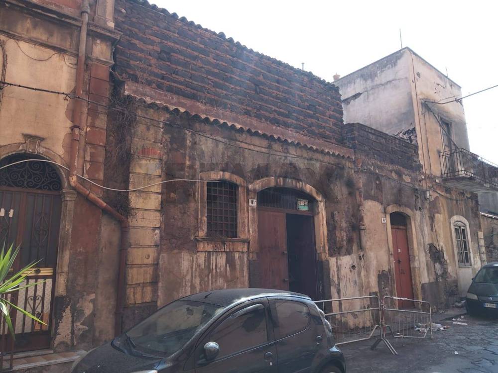 casa indipendente in vendita a Catania in zona Centro Storico