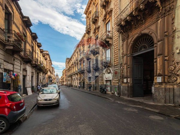 appartamento in vendita a Catania in zona Centro Storico