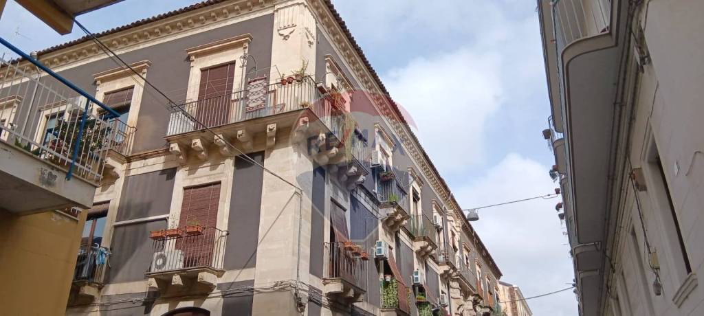 negozio in vendita a Catania in zona Centro Storico