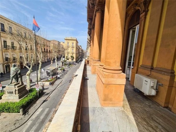appartamento in vendita a Catania in zona Centro Storico