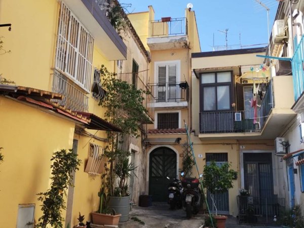 casa indipendente in vendita a Catania in zona Centro Storico
