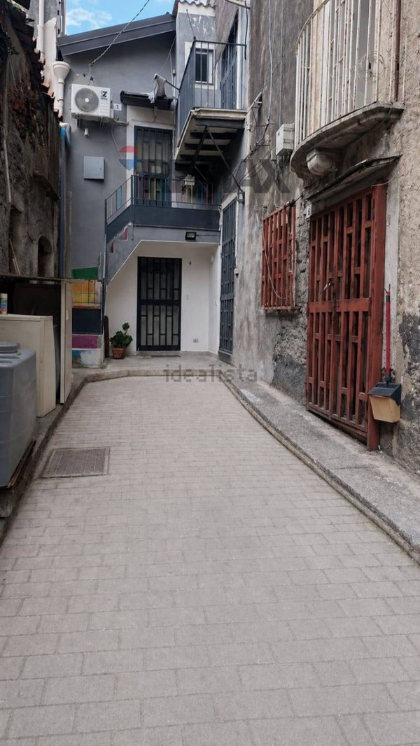 casa indipendente in vendita a Catania in zona Centro Storico