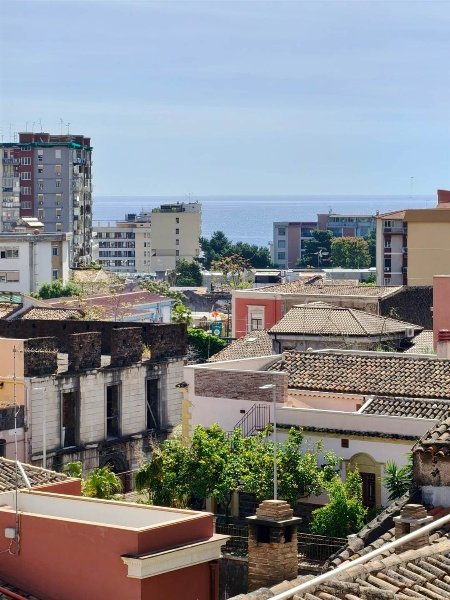 appartamento in vendita a Catania in zona Picanello