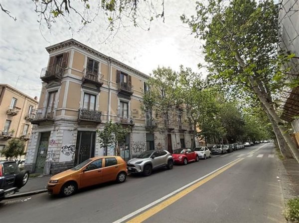 casa indipendente in vendita a Catania